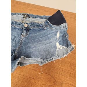 Indigo Blue XL maternity denim shorts. Super cute and comfy